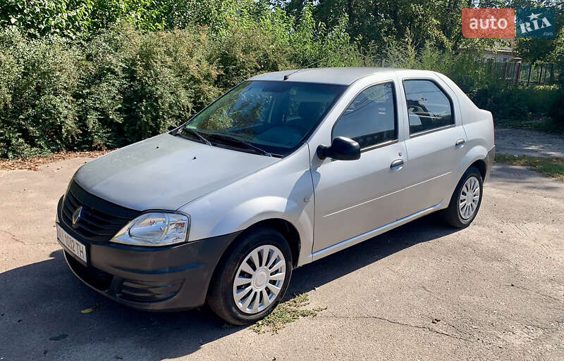 Седан Renault Logan 2011 в Переяславі