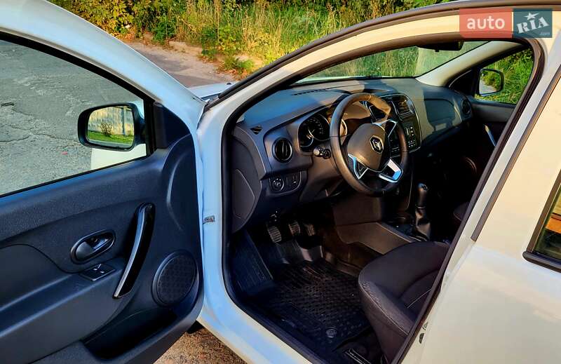 Седан Renault Logan 2020 в Киеве