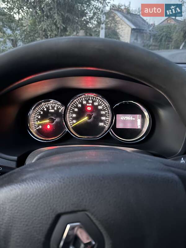 Седан Renault Logan 2013 в Нововолынске фото 12 Седан Renault Logan 2013 в Нововолынске