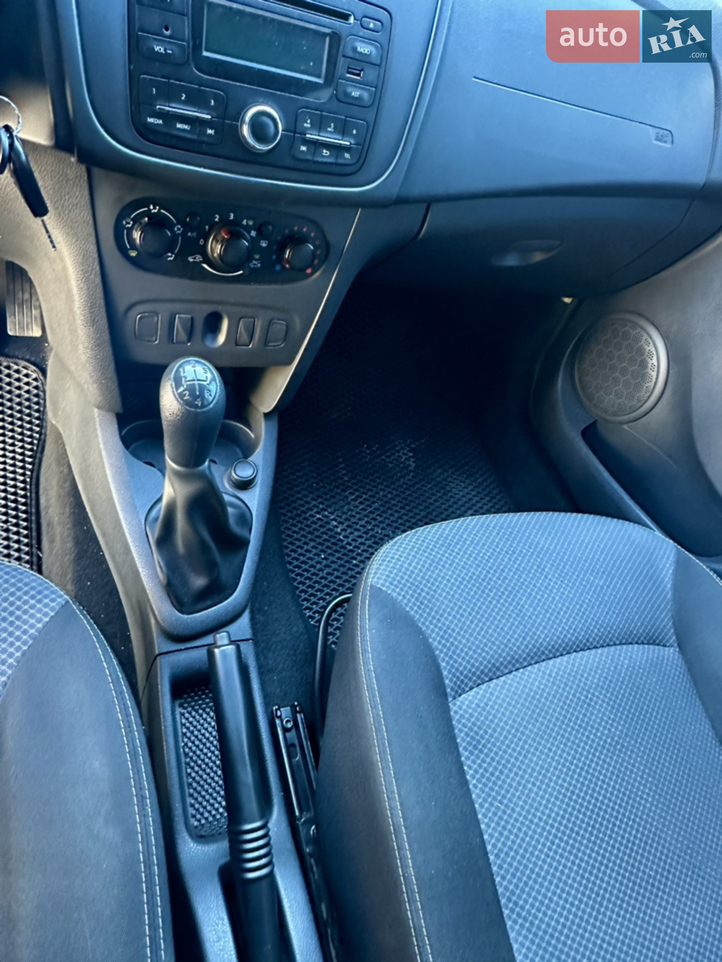 2016 Renault Logan - мініатюра 16