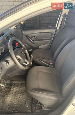 Седан Renault Logan 2019 в Днепре