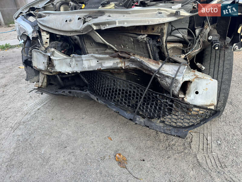 Седан Renault Logan 2011 в Бобрику