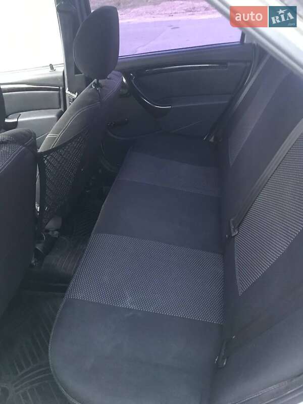 Седан Renault Logan 2010 в Измаиле фото 7 Седан Renault Logan 2010 в Измаиле