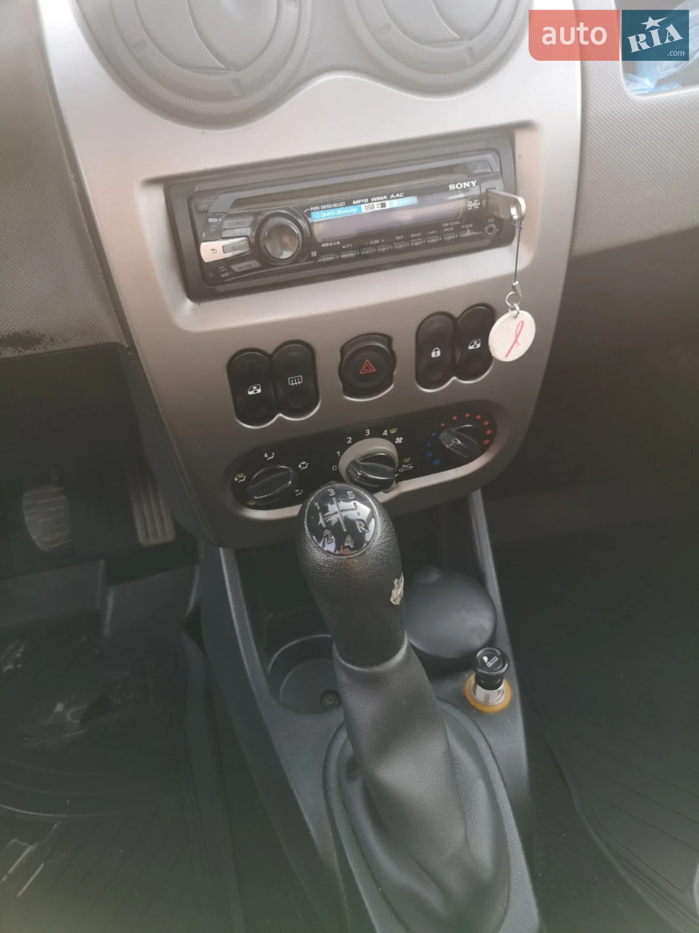 2010 Renault Logan - мініатюра 4