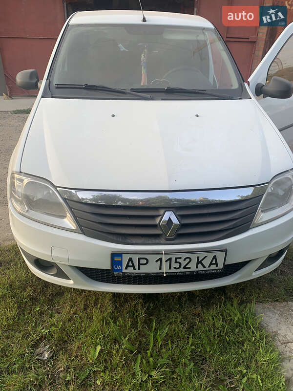 Renault Logan 2010