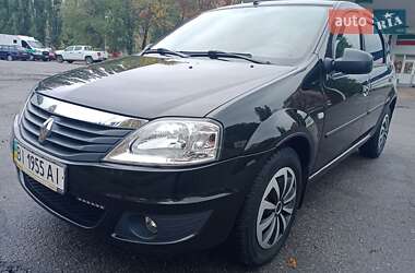 Седан Renault Logan 2011 в 