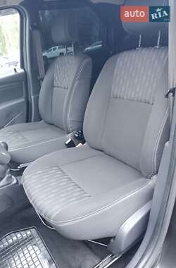 Седан Renault Logan 2011 в 