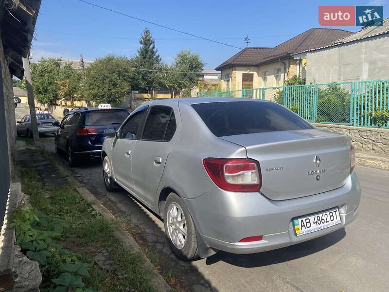 Седан Renault Logan 2013 в Могилев-Подольске