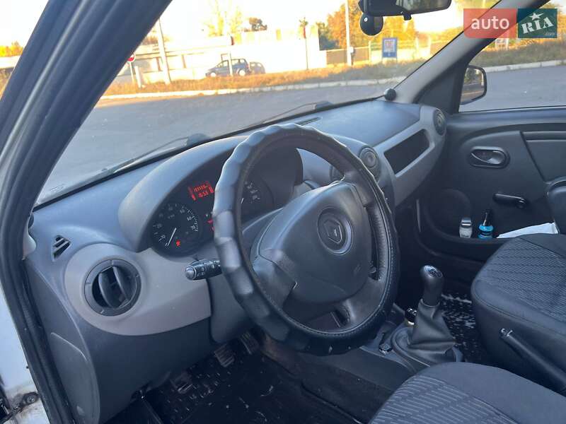 Седан Renault Logan 2011 в Кременчуге