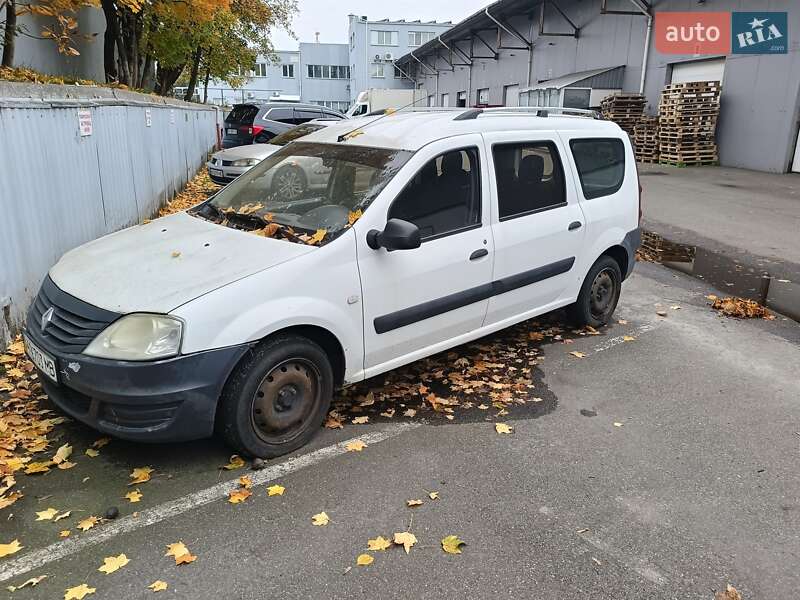 Универсал Renault Logan 2012 в Киеве
