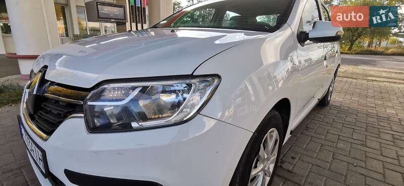 Седан Renault Logan 2019 в Гадяче