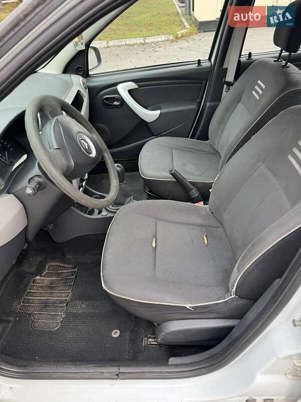Седан Renault Logan 2012 в Киеве фото 6 Седан Renault Logan 2012 в Киеве