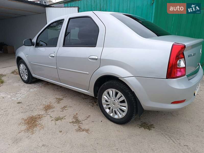 Седан Renault Logan 2011 в Запоріжжі