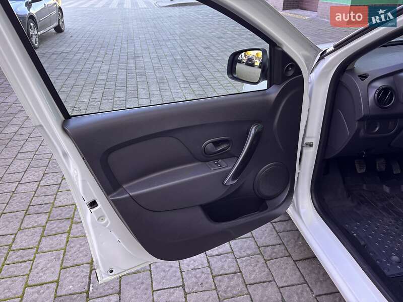 Седан Renault Logan 2017 в Ивано-Франковске фото 10 Седан Renault Logan 2017 в Ивано-Франковске