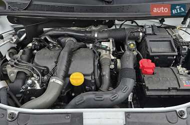 Седан Renault Logan 2018 в 