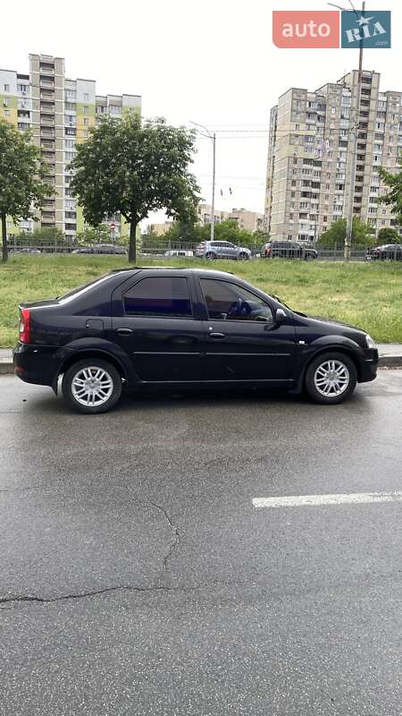 Седан Renault Logan 2011 в Киеве