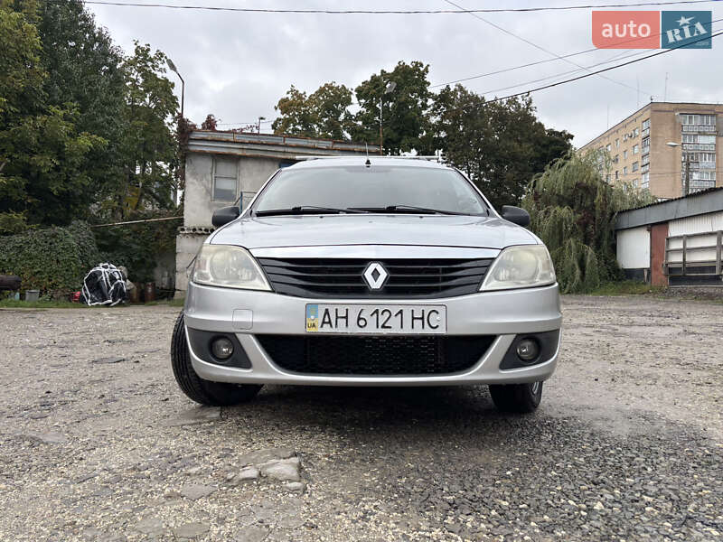 Універсал Renault Logan 2010 в Кам'янець-Подільському фото 3 Універсал Renault Logan 2010 в Кам'янець-Подільському