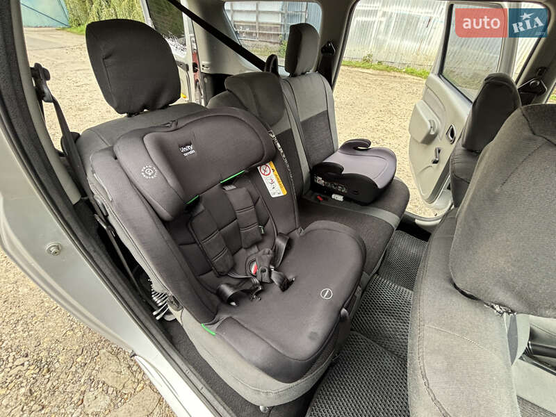 Універсал Renault Logan 2010 в Кам'янець-Подільському фото 51 Універсал Renault Logan 2010 в Кам'янець-Подільському