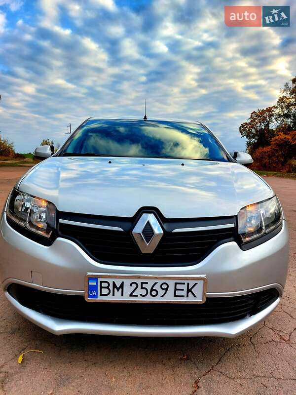 Седан Renault Logan 2015 в Тростянці