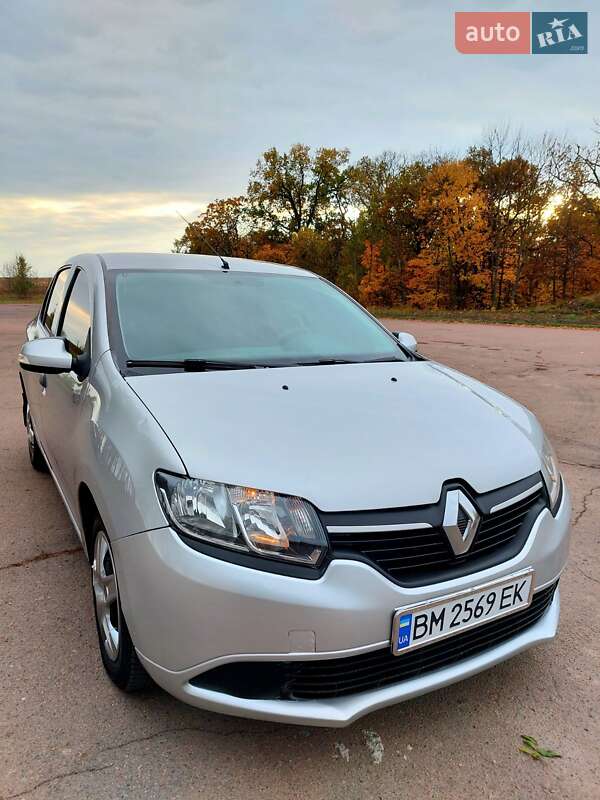 Седан Renault Logan 2015 в Тростянці