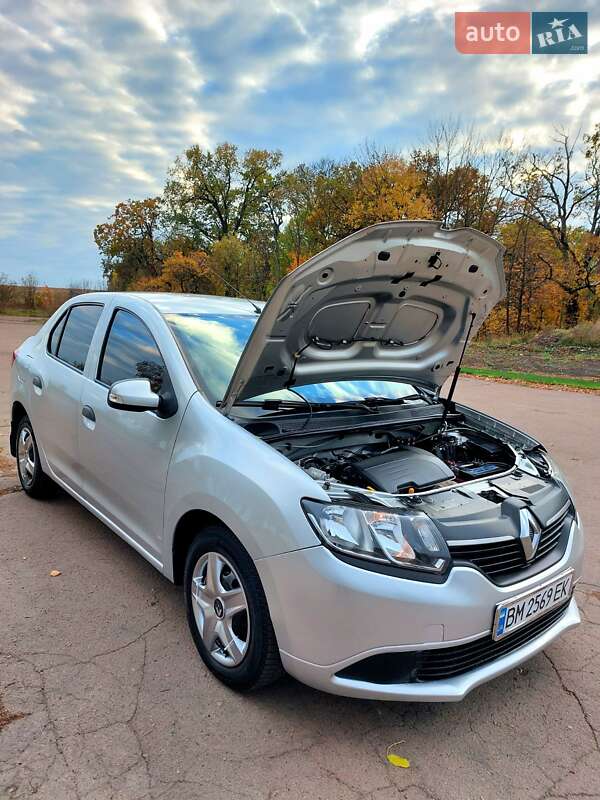 Седан Renault Logan 2015 в Тростянці