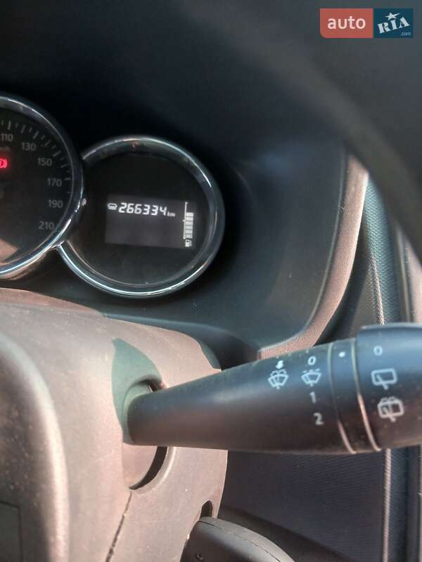 Универсал Renault Logan 2013 в Новом Буге фото 5 Универсал Renault Logan 2013 в Новом Буге