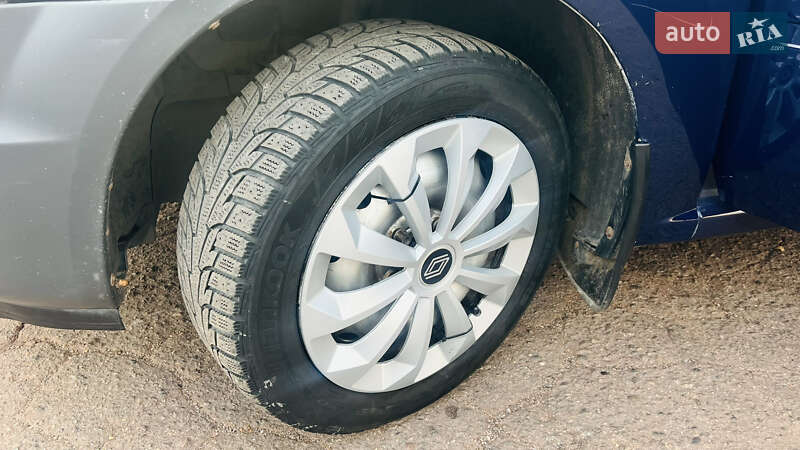 Седан Renault Logan 2013 в Кривом Роге фото 18 Седан Renault Logan 2013 в Кривом Роге