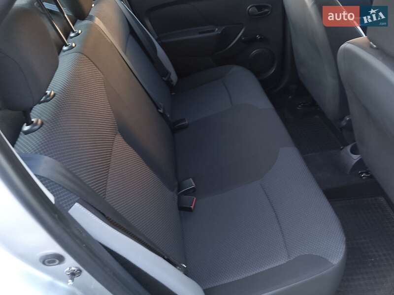 Седан Renault Logan 2013 в Одессе фото 16 Седан Renault Logan 2013 в Одессе