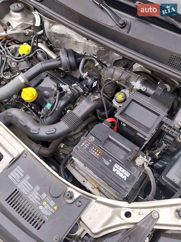 Седан Renault Logan 2015 в Черновцах фото 7 Седан Renault Logan 2015 в Черновцах