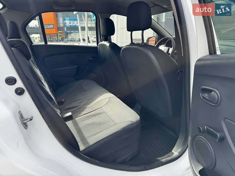 Седан Renault Logan 2016 в Киеве фото 8 Седан Renault Logan 2016 в Киеве