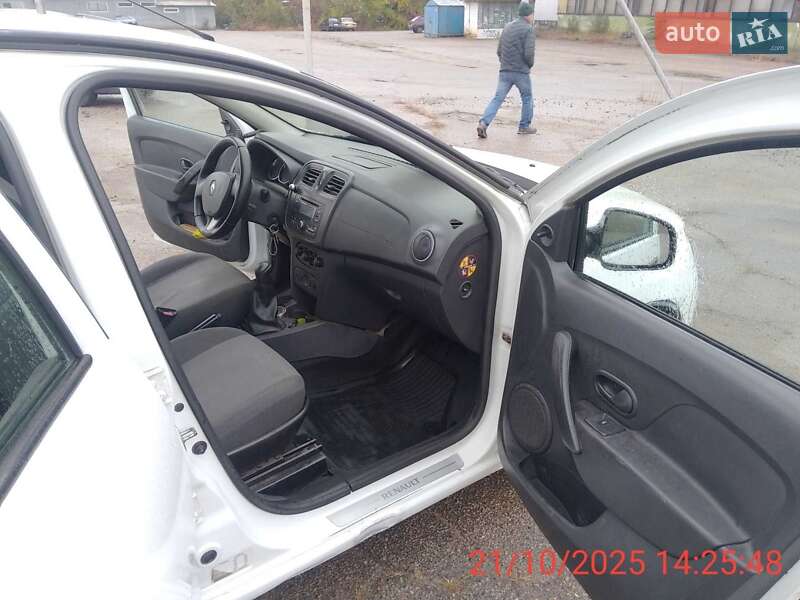 Седан Renault Logan 2013 в Запорожье