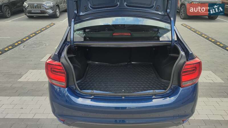 Седан Renault Logan 2018 в Киеве