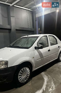 Седан Renault Logan 2011 в Житомире