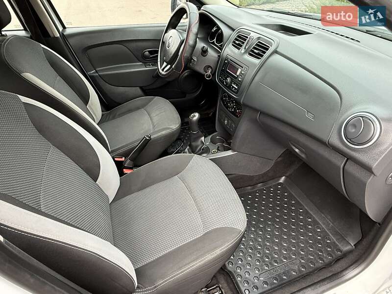 Седан Renault Logan 2016 в Борисполе фото 45 Седан Renault Logan 2016 в Борисполе