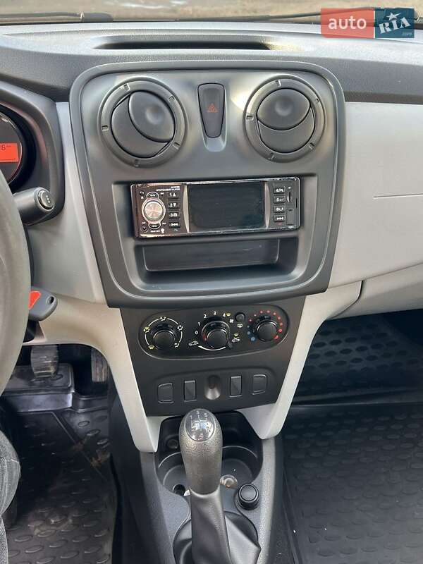 Седан Renault Logan 2014 в Хмельницком фото 14 Седан Renault Logan 2014 в Хмельницком