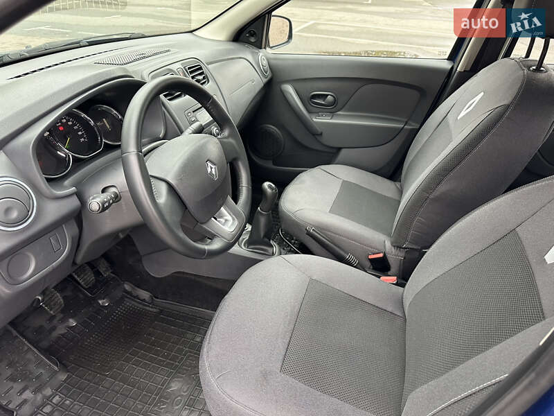 Седан Renault Logan 2014 в Киеве фото 11 Седан Renault Logan 2014 в Киеве