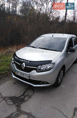 Седан Renault Logan 2013 в Валках