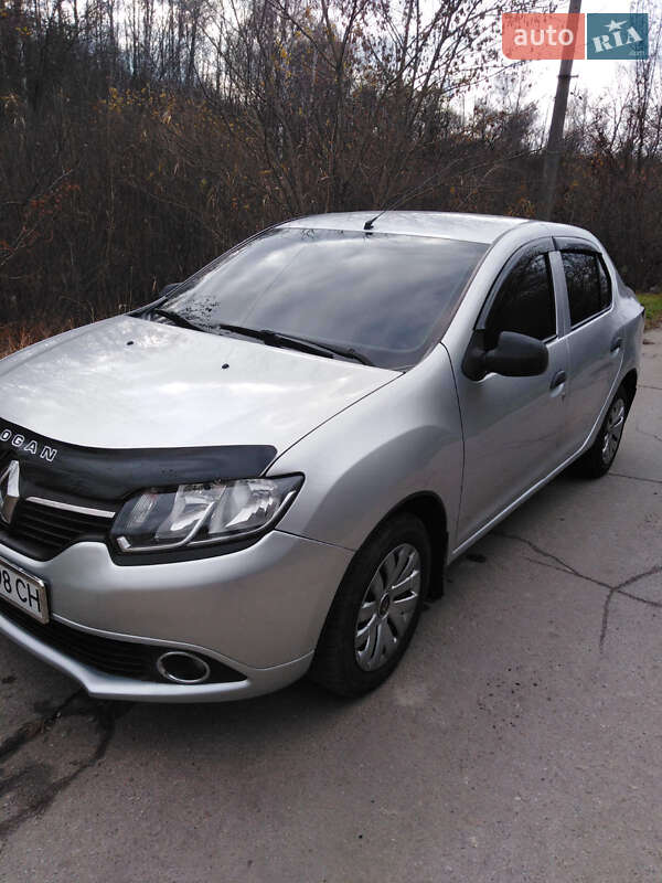 Седан Renault Logan 2013 в Валках