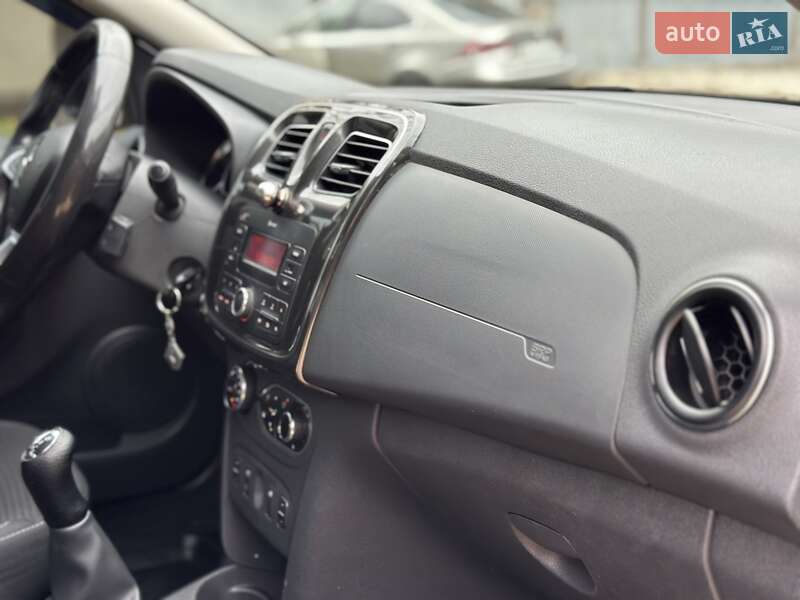 Седан Renault Logan 2018 в Одессе