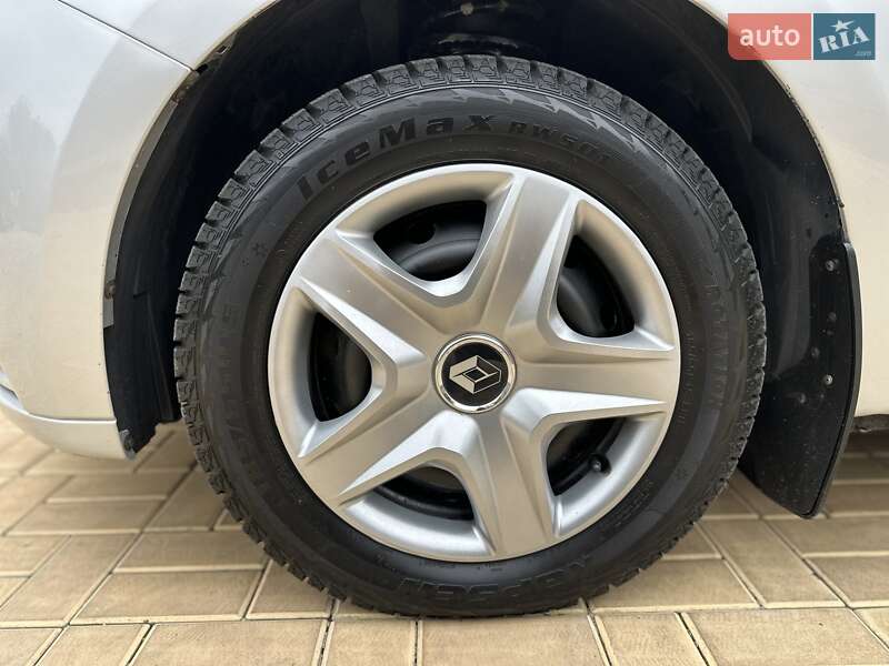 Седан Renault Logan 2018 в Одессе