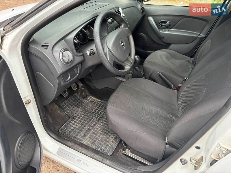 Седан Renault Logan 2013 в Львове фото 16 Седан Renault Logan 2013 в Львове