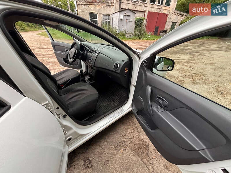 Седан Renault Logan 2013 в Львове фото 22 Седан Renault Logan 2013 в Львове