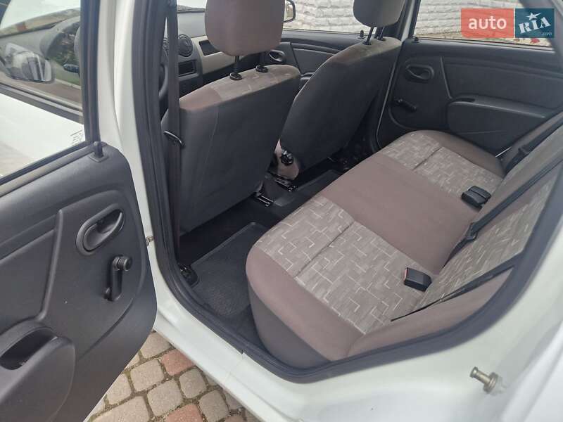 Седан Renault Logan 2012 в Харькове фото 13 Седан Renault Logan 2012 в Харькове