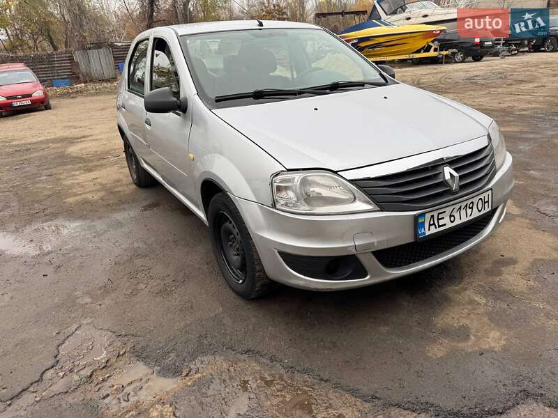 Седан Renault Logan 2009 в Дніпрі