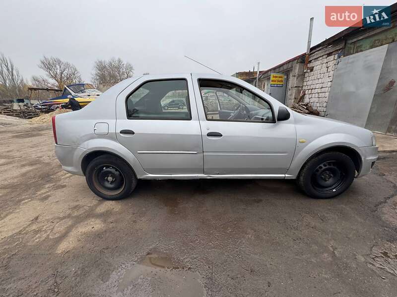 Седан Renault Logan 2009 в Дніпрі