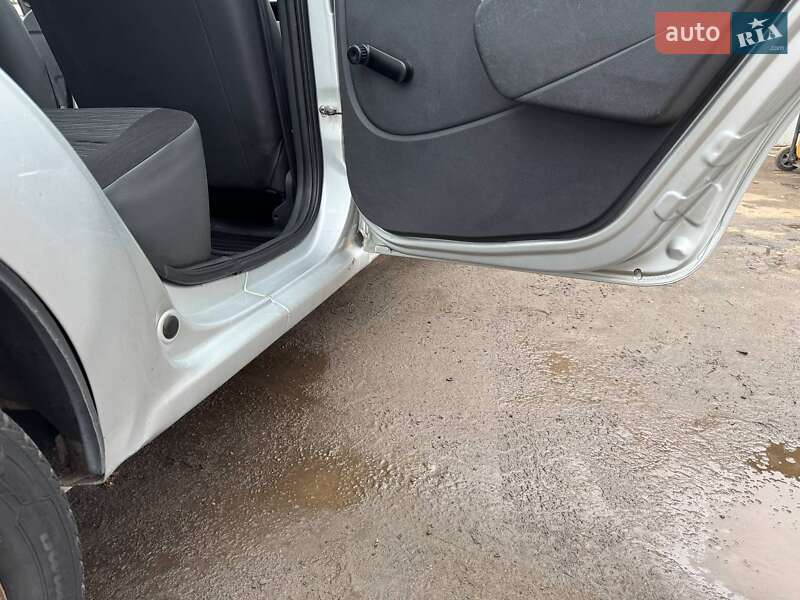 Седан Renault Logan 2009 в Дніпрі