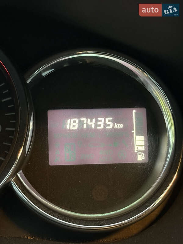 Седан Renault Logan 2013 в Днепре фото 7 Седан Renault Logan 2013 в Днепре