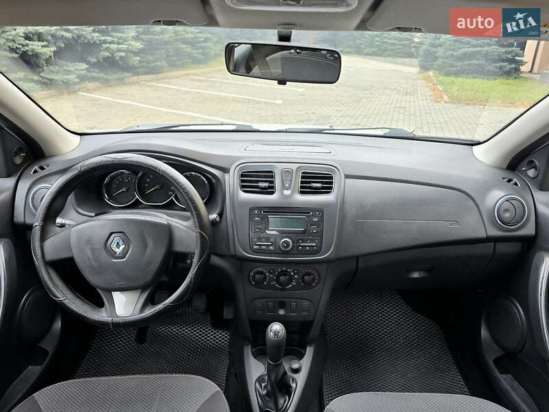 Седан Renault Logan 2013 в Харкові