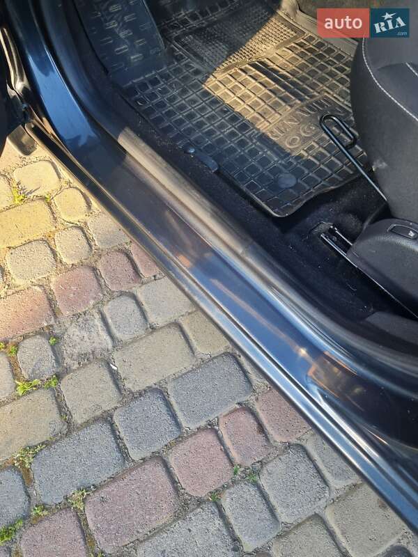 Седан Renault Logan 2019 в Черновцах