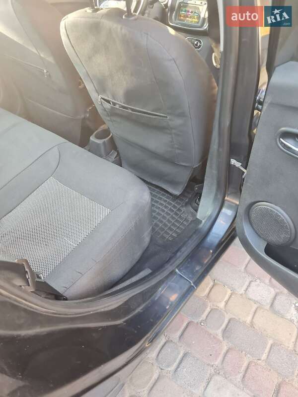 Седан Renault Logan 2019 в Черновцах